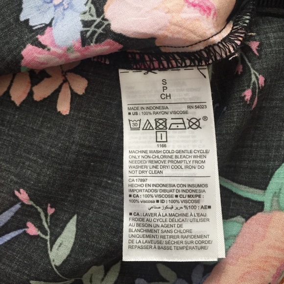 Old Navy Floral, Bird, and Butterfly Tunic - Picture 7 of 7